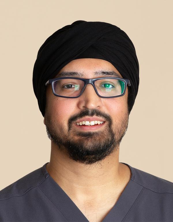 Dr.  Pushpinder Kanda