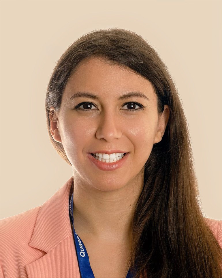 Dr. Selya Amrani